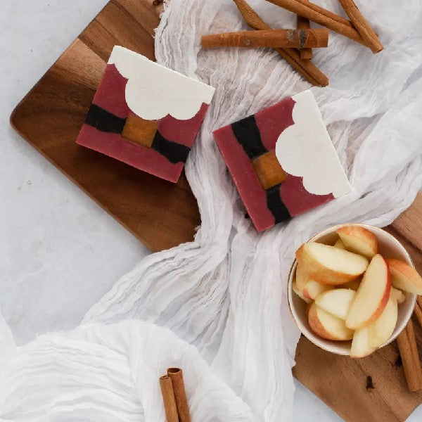 Finchberry Soap Bar | Santa (Apple & Clove & Cinnamon)